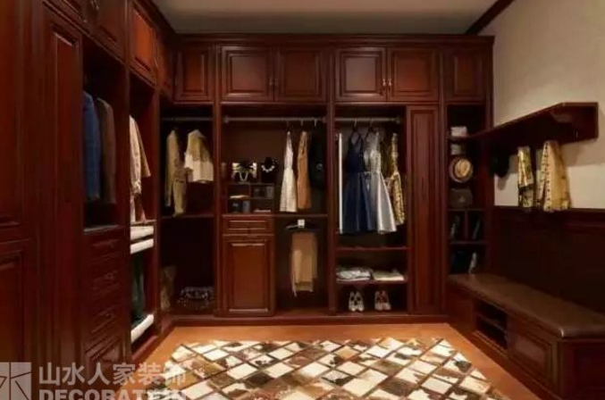 【山水人家裝飾】女人既然有了書(shū)房，為什么不能有衣帽間？